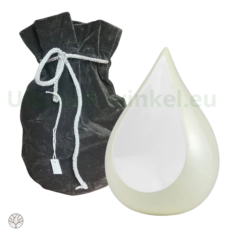 Teardrop urn – parelwit metaal